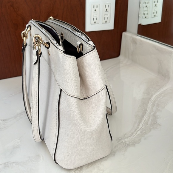 Coach Pocketbook - Picture 5 of 6